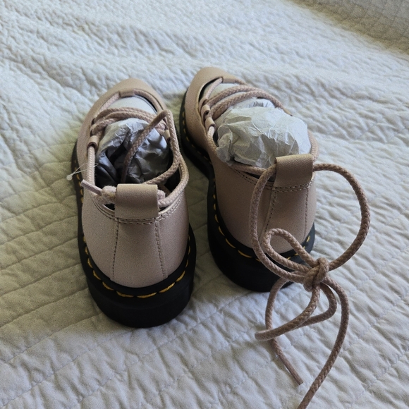 Dr. Martens AirWair Elphie II Women 6 Powder Pink And Gold 022026 - Picture 5 of 7